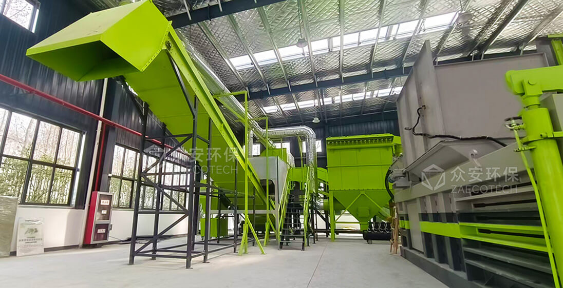 安徽大件垃圾破碎現(xiàn)場.jpg